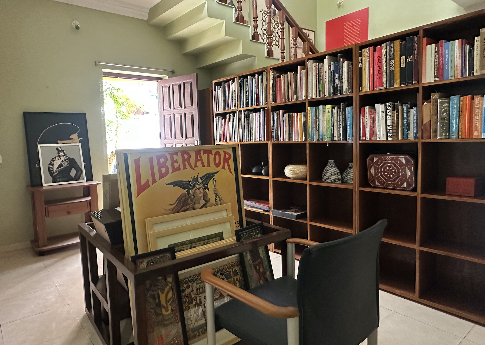 SAKS Art Gallery and Bookshop